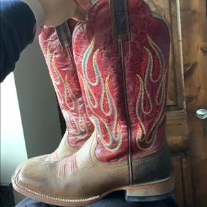 Ariat cowgirl boots